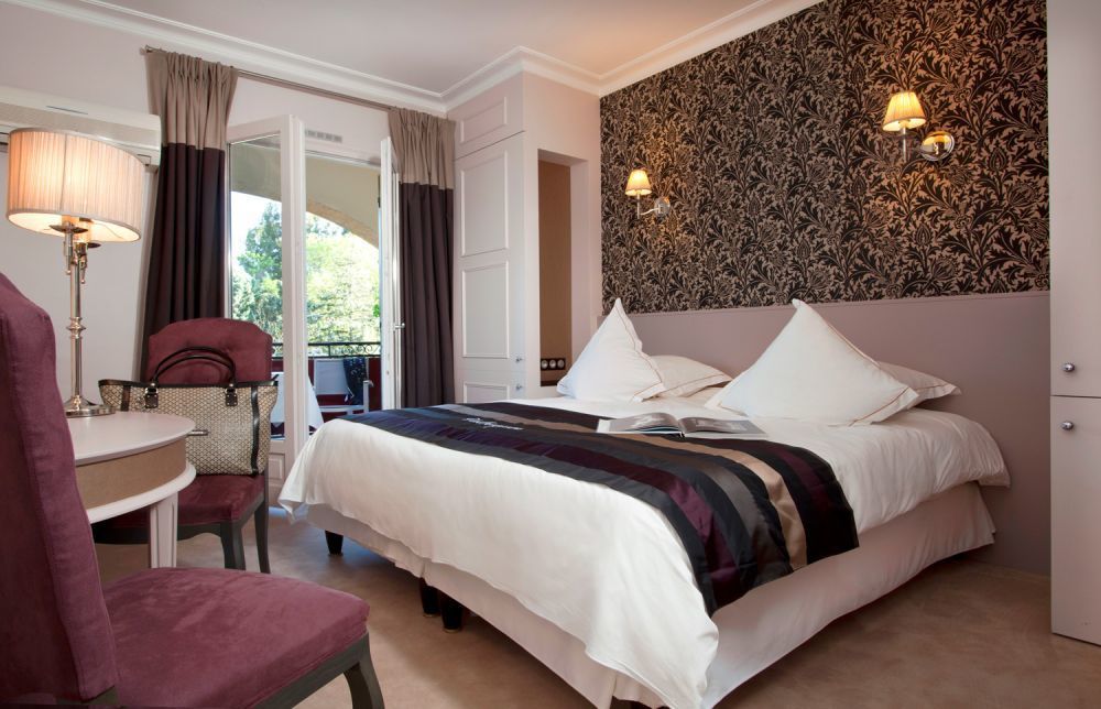 Vallon de Valrugues & Spa – room