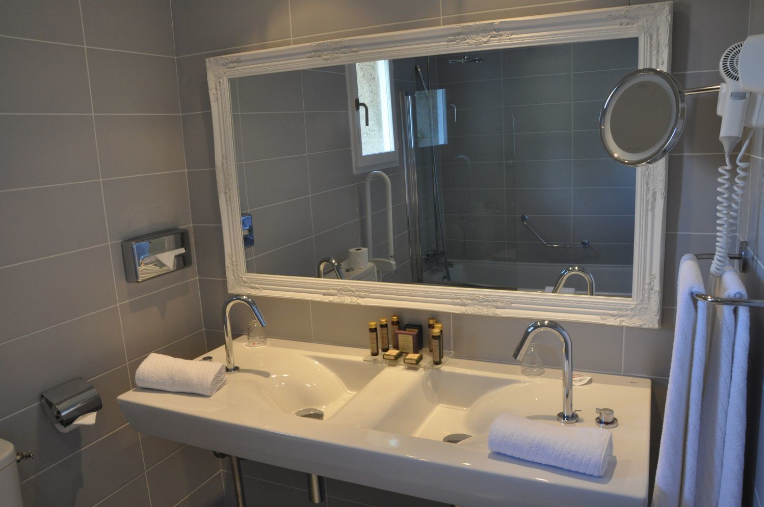 Vallon de Valrugues & Spa – rooms